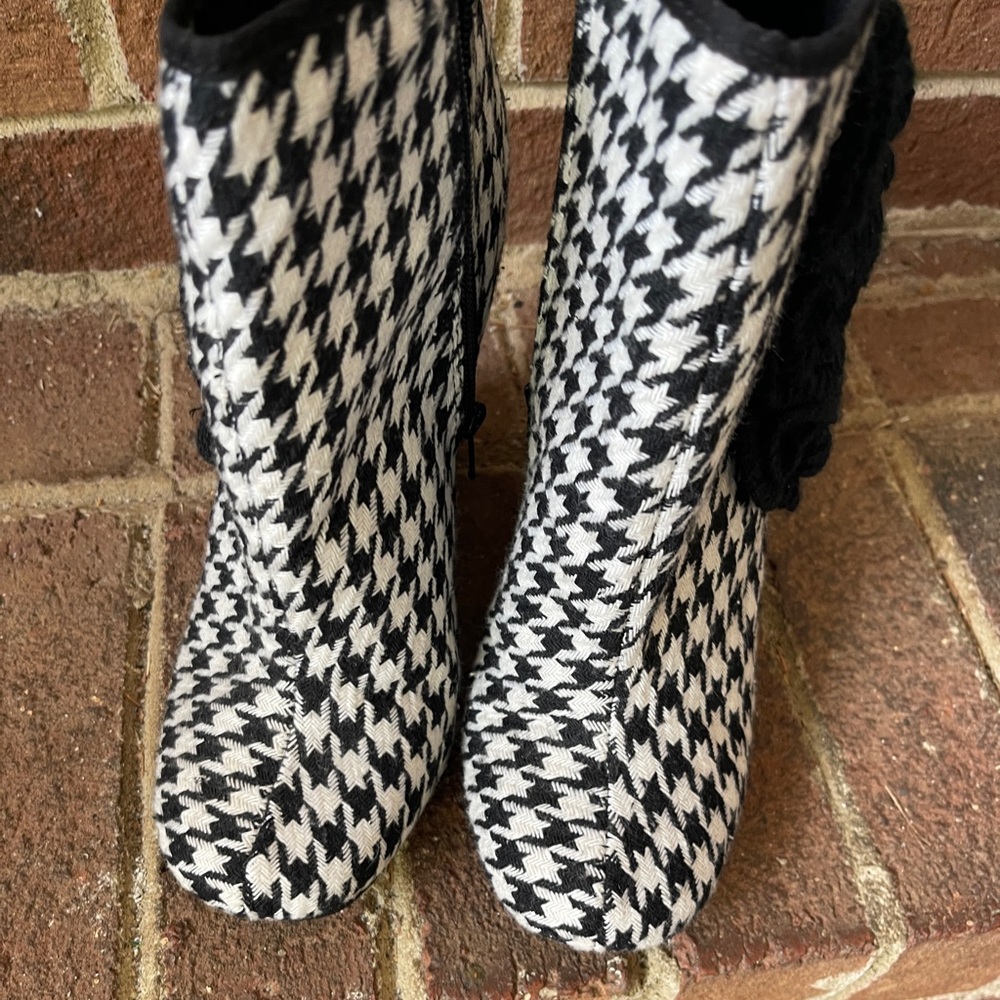 Cute Houndstooth Boots -  7